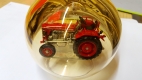 Massey Ferguson Trakor in Geschenkflasche Honigkräuter Schnaps 2 dl 36% Vol.